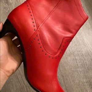 NEW Halogen Red Booties